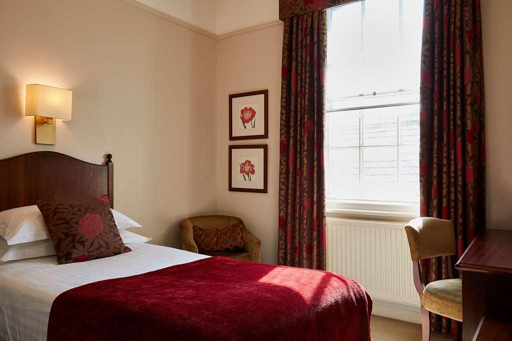 Macdonald Berystede & Hotel